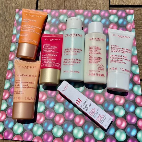 CLARINS Make-Up Bag w/Clarins products NWT - Picture 2 of 4
